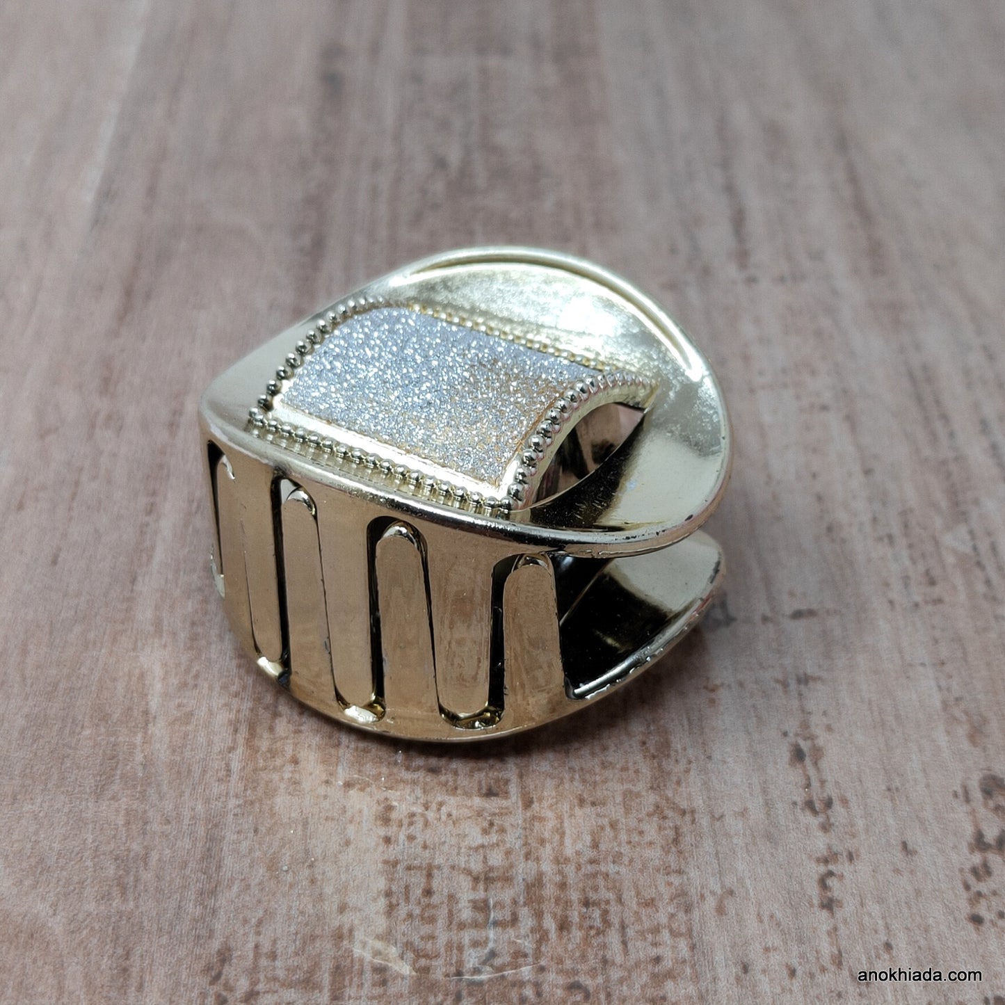 Golden Oval Fancy Plastic Hair Clutcher / Hair Claw for Girls and Women (98-06 Clutcher)