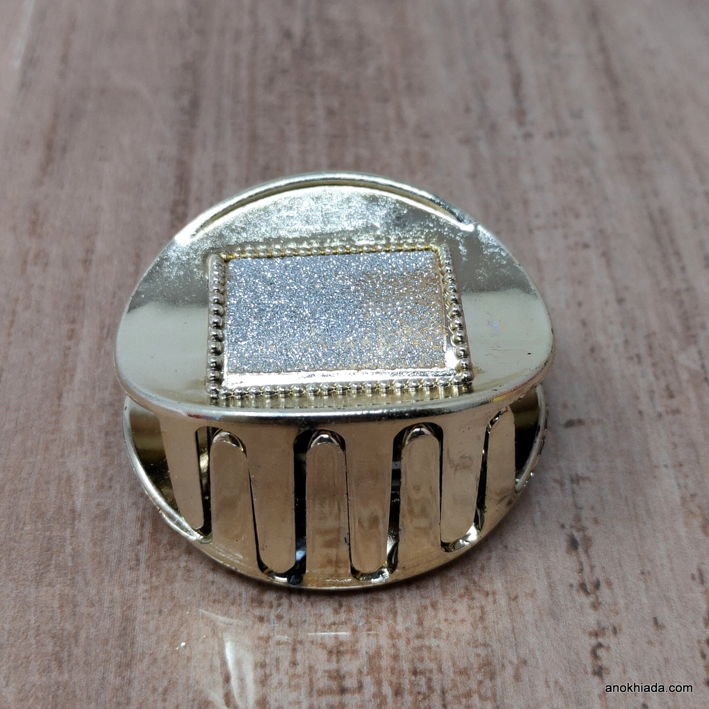 Golden Oval Fancy Plastic Hair Clutcher / Hair Claw for Girls and Women (98-06 Clutcher)