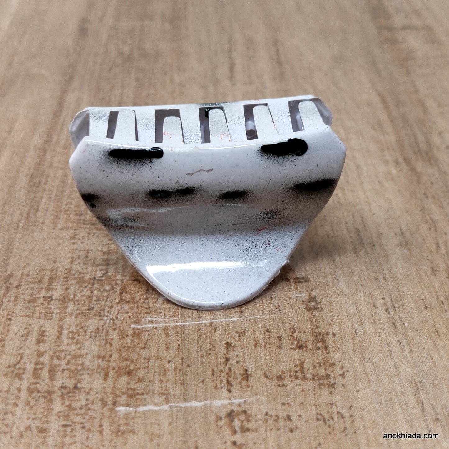 Tiger Print Plastic White Hair Clutcher / Hair Claw for Girls and Women (98-09E Clutcher)