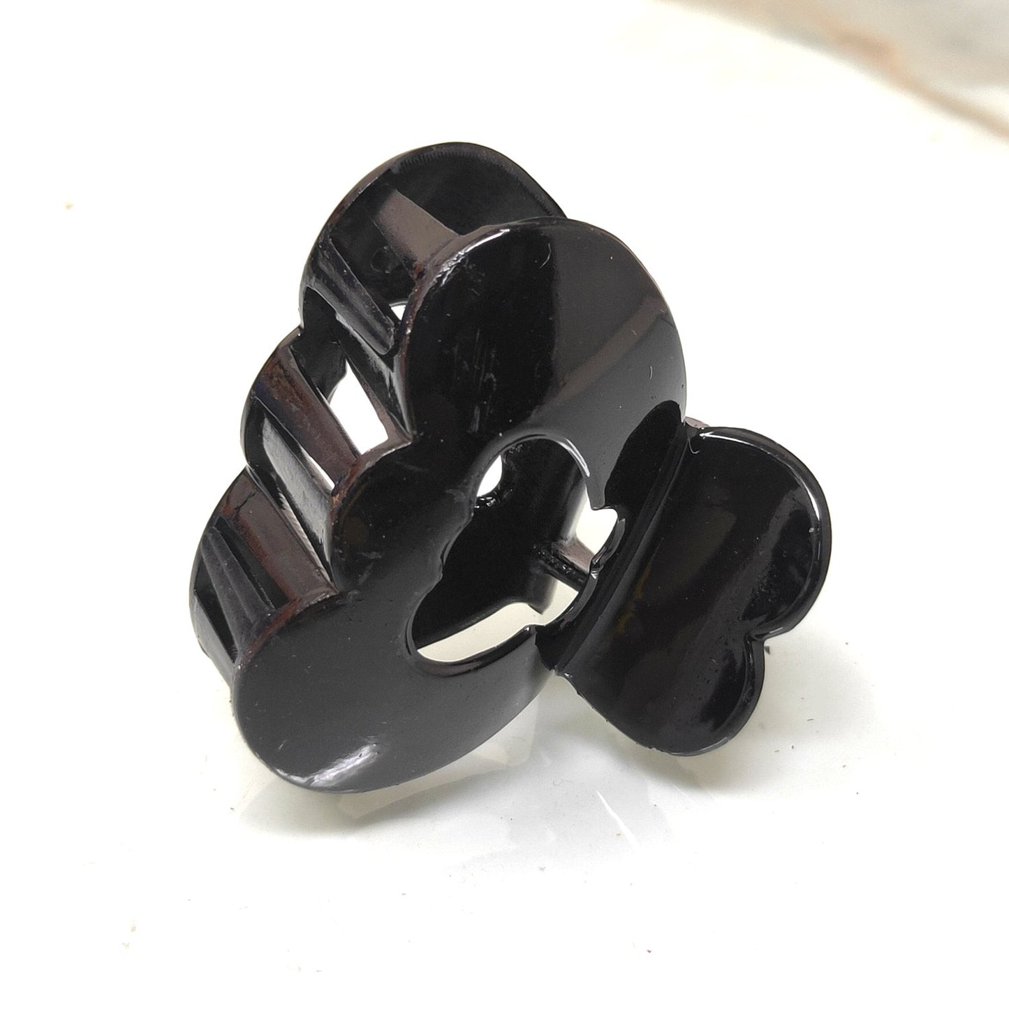 Anokhi Ada Plastic Hair Claw for Girls and Women (Black,ZA-16-b)