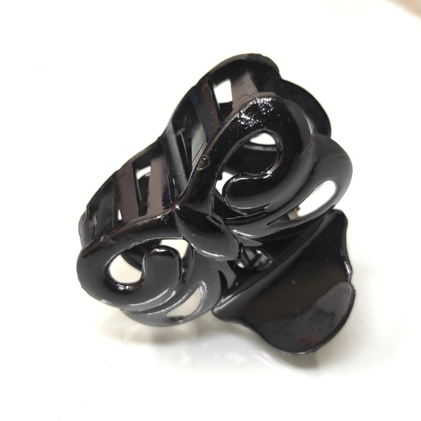 Anokhi Ada Plastic Hair Claw for Girls and Women (Black,ZA-17)