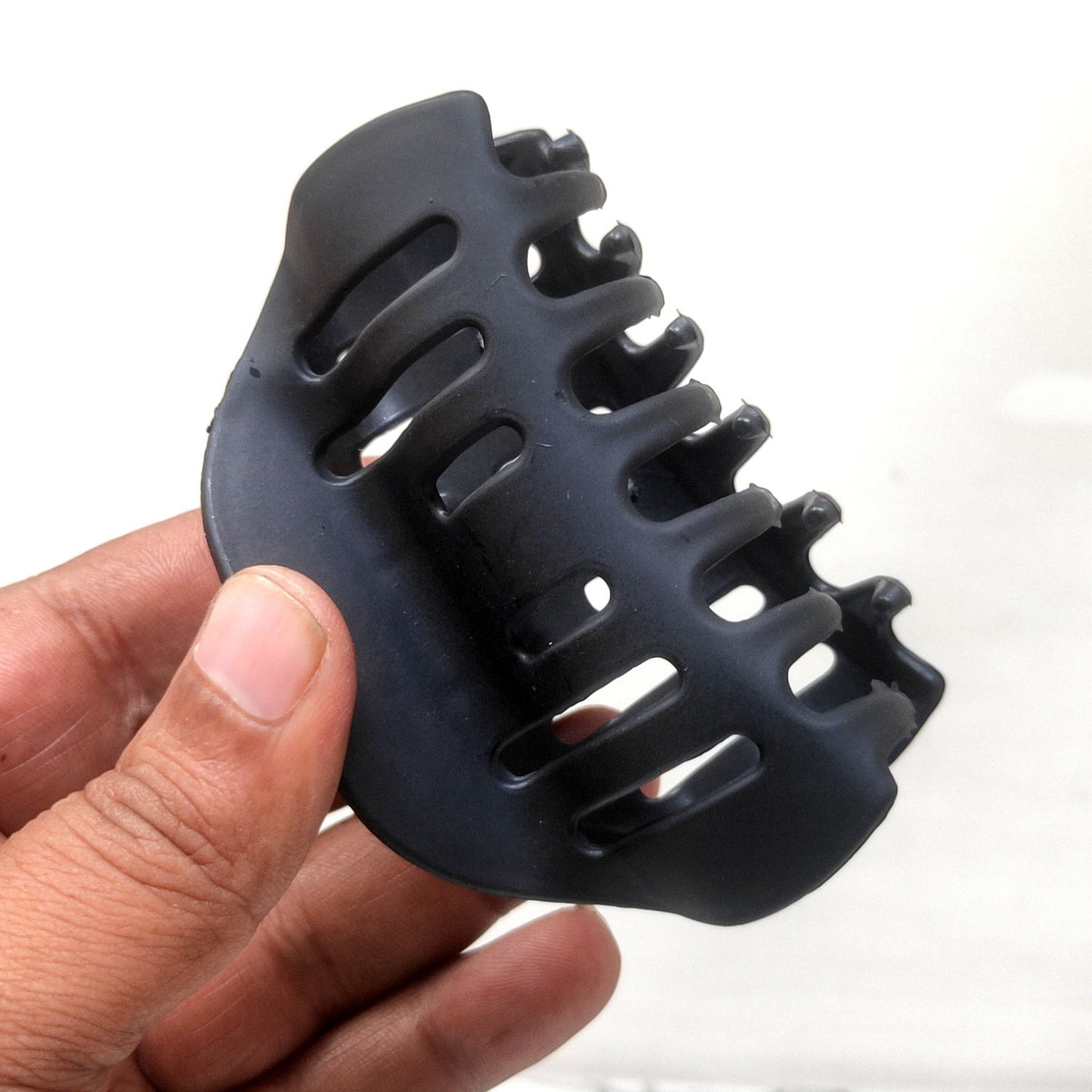Anokhi Ada Large Plastic Hair Clutcher for Girls and Women (Black, ZA-22)