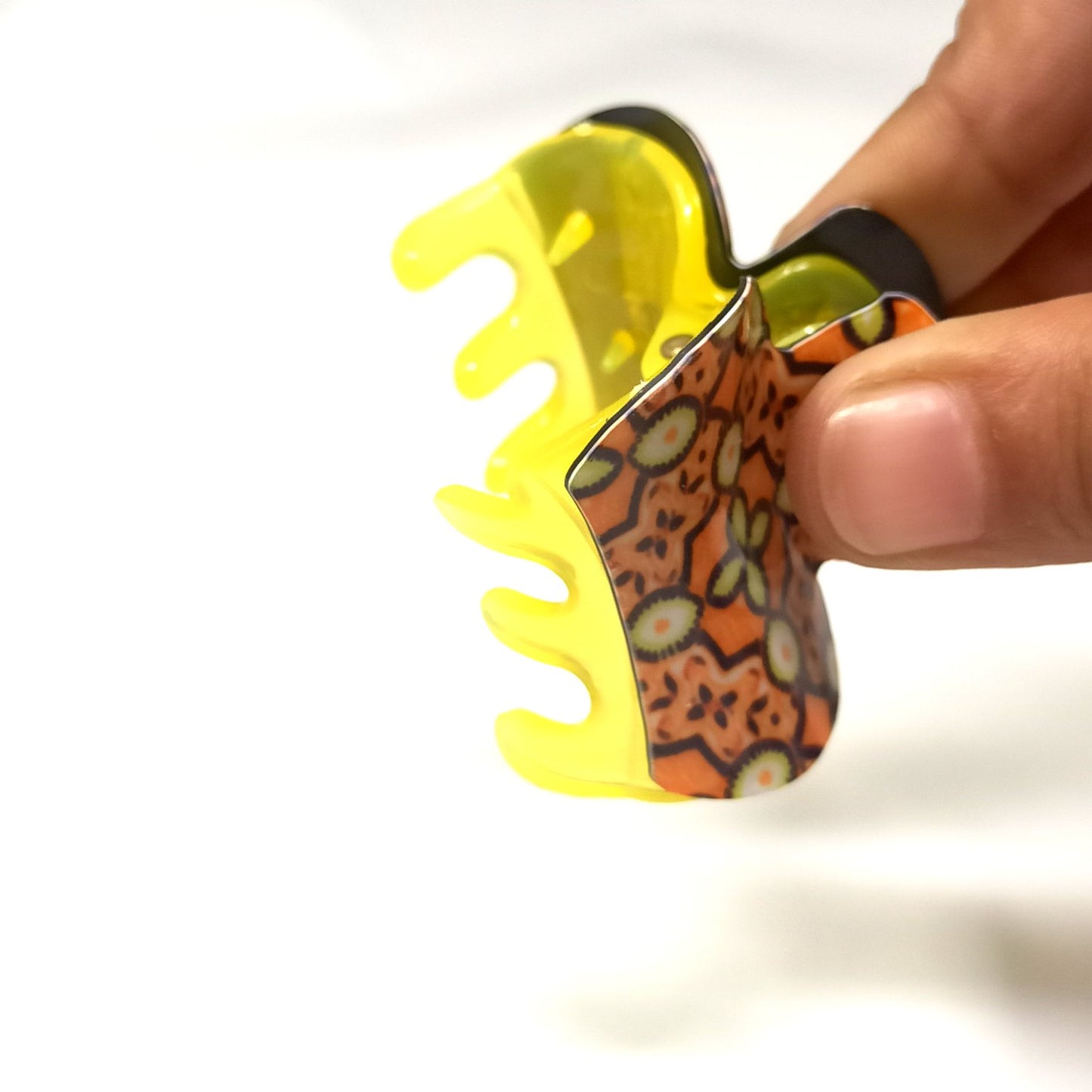 Anokhi Ada Premium Small Plastic Hair Clutcher for Girls and Women ( ZA-36D)