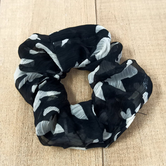 Anokhi Ada Fabric Scrunchie for Girls and Women (15-101 Scrunchie)