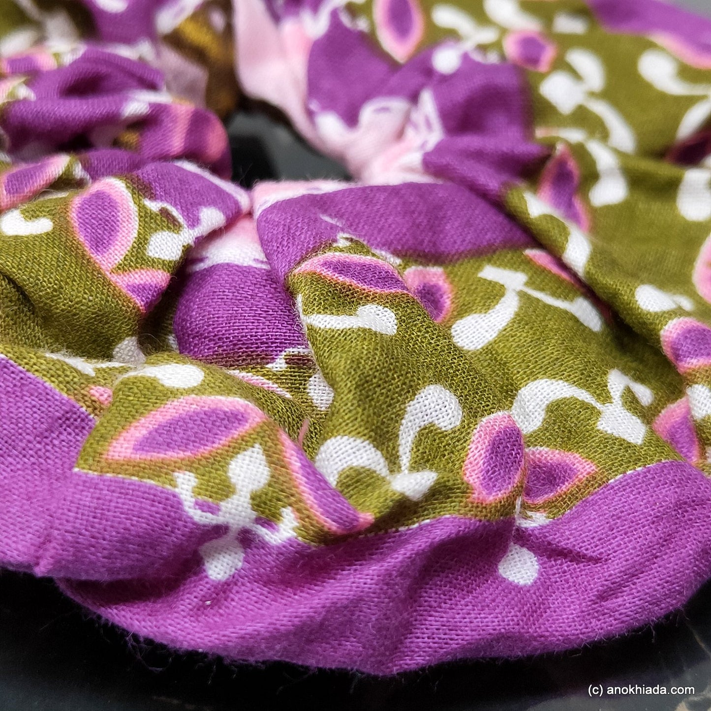 Anokhi Ada Handmade Fabric Scrunchie for Girls and Women (15-174 Scrunchie)