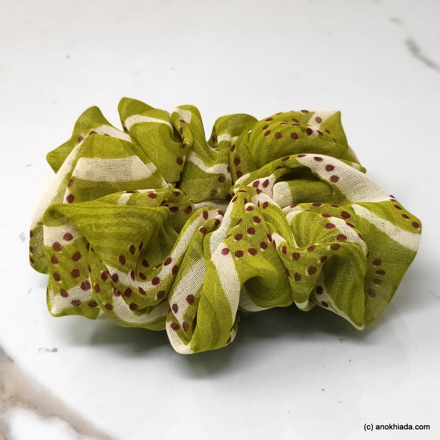 Anokhi Ada Handmade Stylish Fabric Scrunchie for Girls and Women (15-204 Scrunchie)