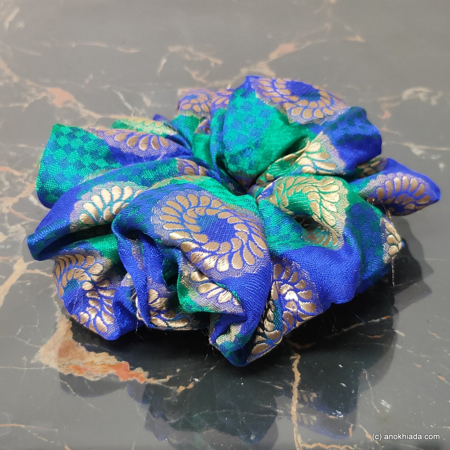 Anokhi Ada Handmade Stylish Fabric Scrunchie for Girls and Women (15-214 Scrunchie)
