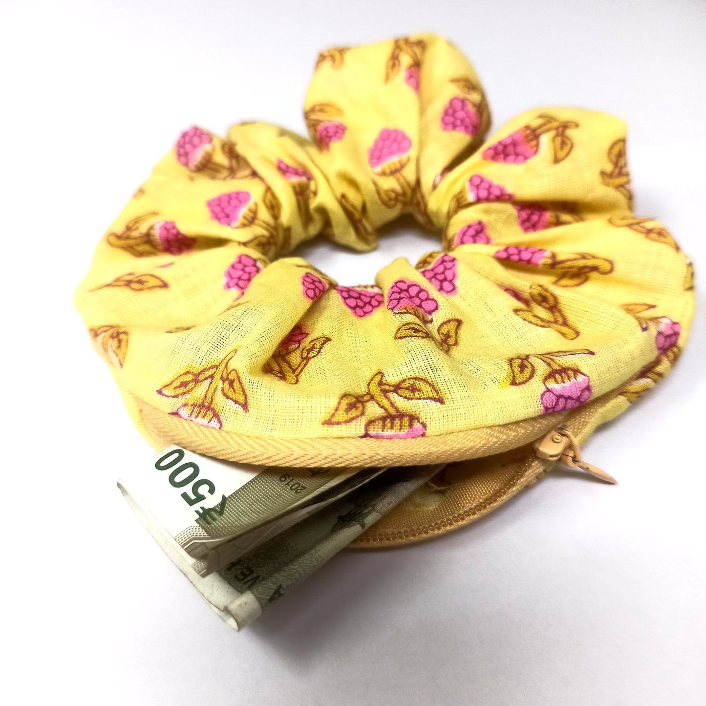 Zipper Scrunchie (32-06 Scrunchie)