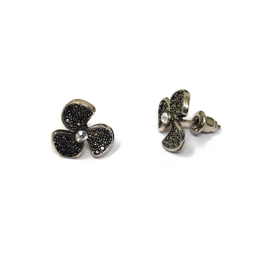 Anokhi Ada Metal Stud Earrings for Girls and Women (Silver)-AG-32