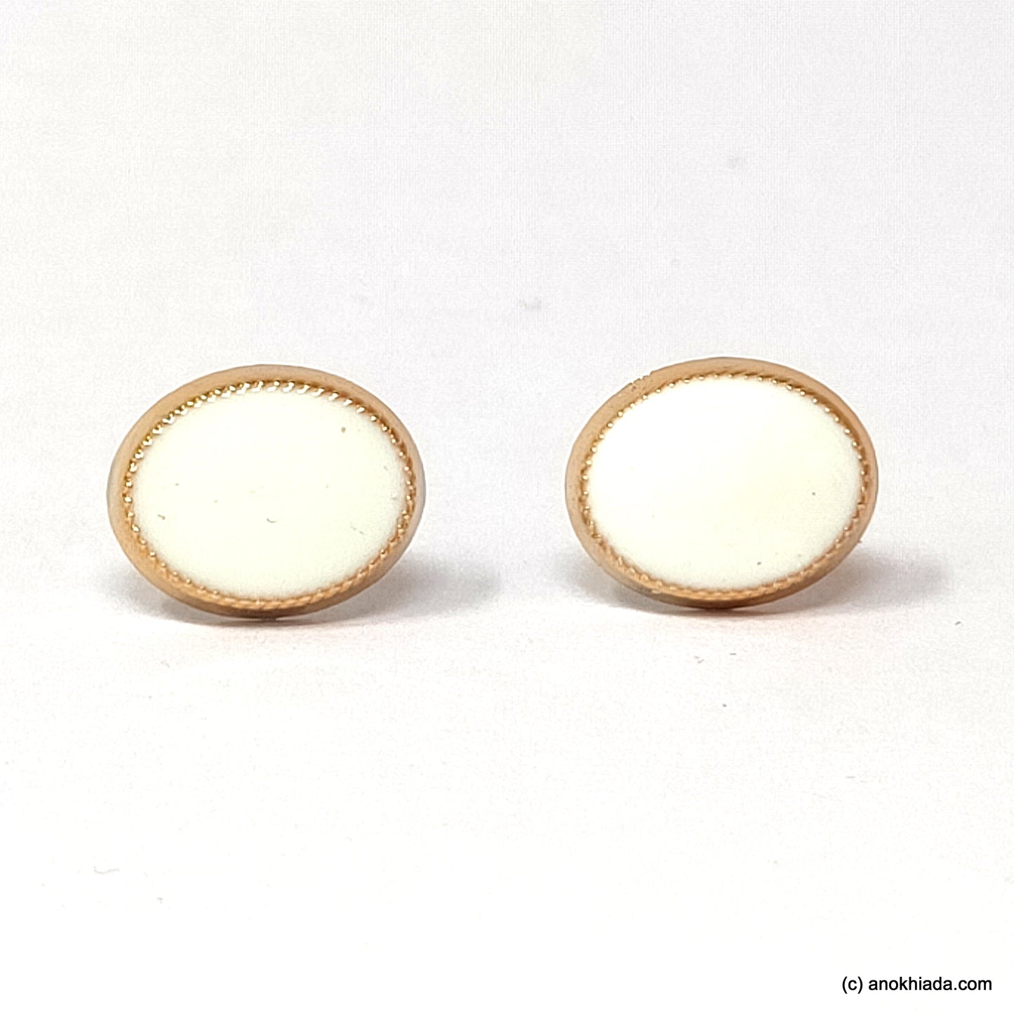 Anokhi Ada White Oval Small Plastic Stud Earrings for Girls ( AR-20d)