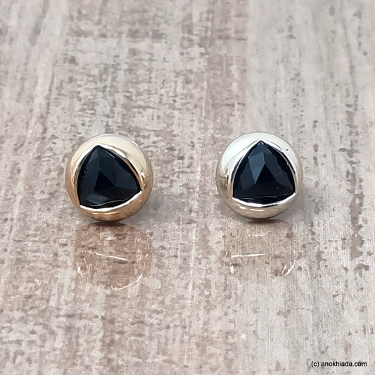 Anokhi Ada Small Round Plastic Stud Earrings for Girls ( Black, AR-26e )