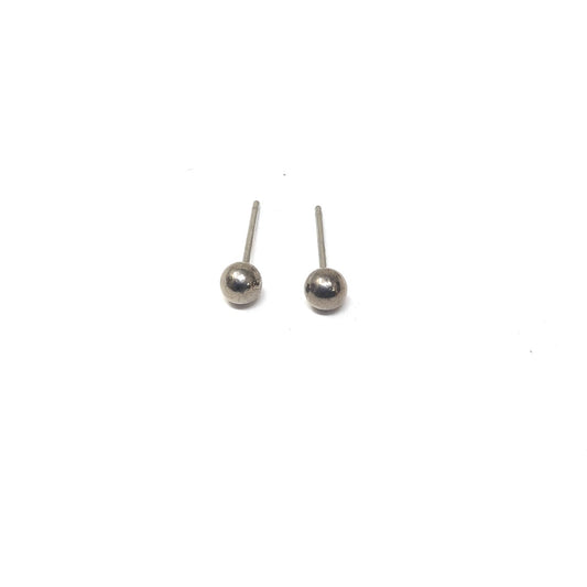 Anokhi Ada Round Metal Stud Earrings for Girls ( Antique, AS-01C )
