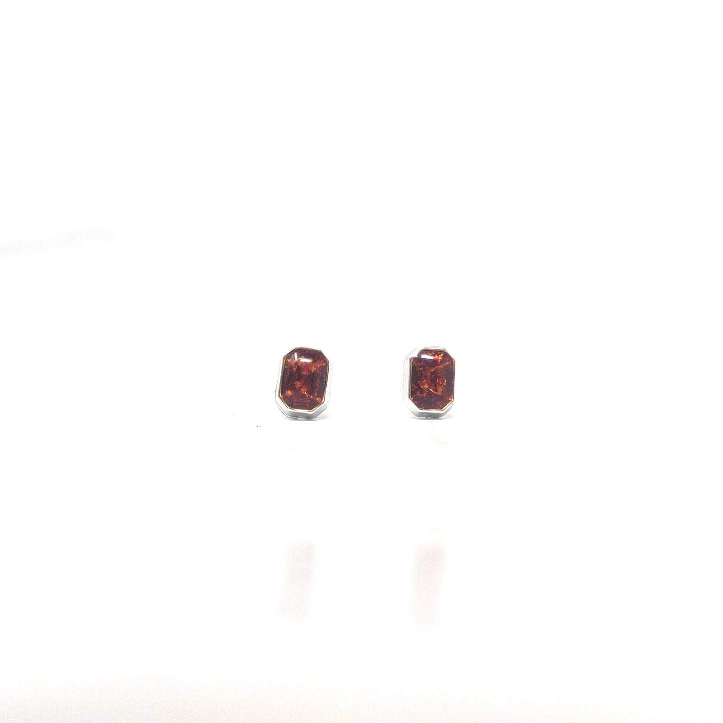 Anokhi Ada Maroon Small Plastic Stud Earrings for Girls (AS-05E)