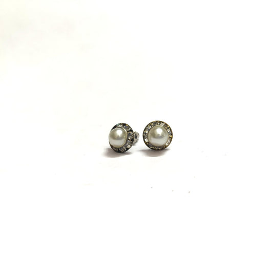 Anokhi Ada Fancy Small Round Stud Earrings for Girls ( White, AS-06P )