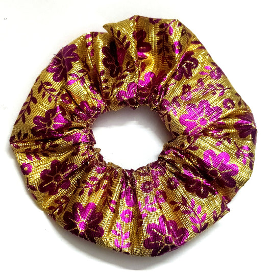 Cerise Scrunchie (34-03 Scrunchie)